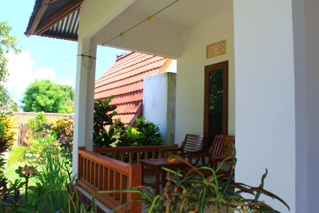 Tapada Apartment Gili Air Exterior photo