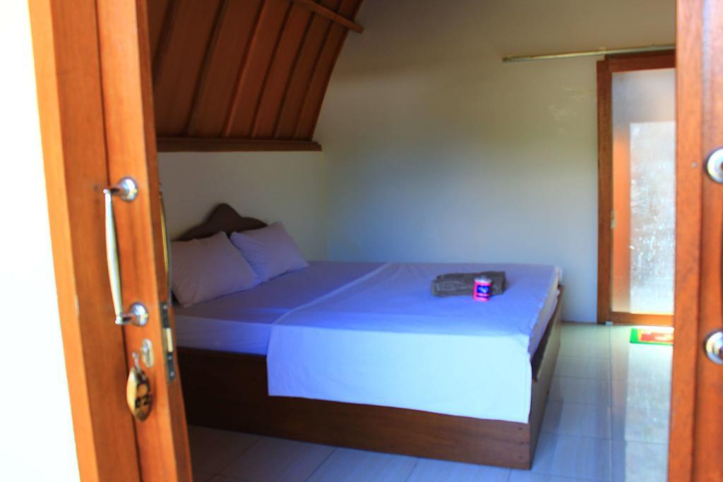 Tapada Apartment Gili Air Exterior photo