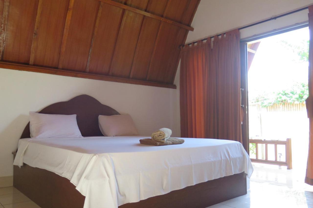 Tapada Apartment Gili Air Exterior photo