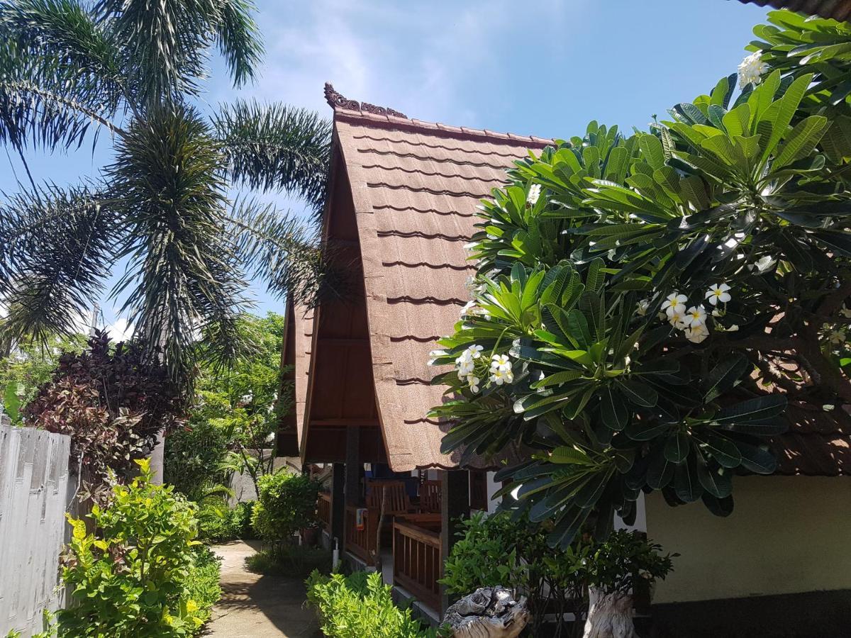 Tapada Apartment Gili Air Exterior photo
